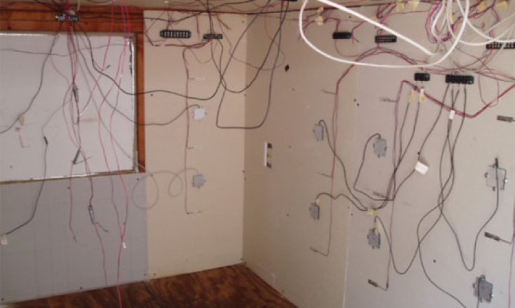 Figure 7: Interior thermocouple and heat flux sensors.